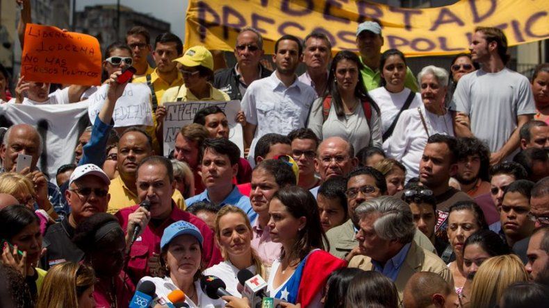 Samper: crisis política en Venezuela se debe a injerencias internacionales