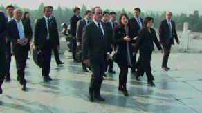 Hollande pide a China que convenza a los países emergentes reticentes antes del COP21