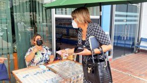 Los billeteros piden a los compradores tomar las medidas de bioseguridad.