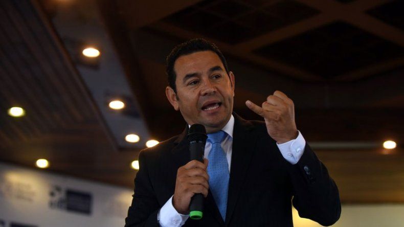 Comediante y exprimera dama batallan por balotaje en Guatemala