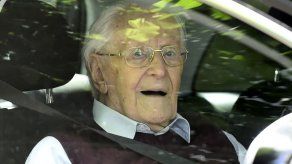 Tribunal alemán dictamina que excontable de Auschwitz de 96 años podrá ir a la cárcel