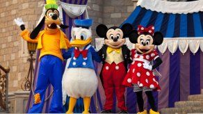 Actores de Disney defienden derecho a revelar su identidad