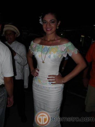 Desfile de las Mil Polleras