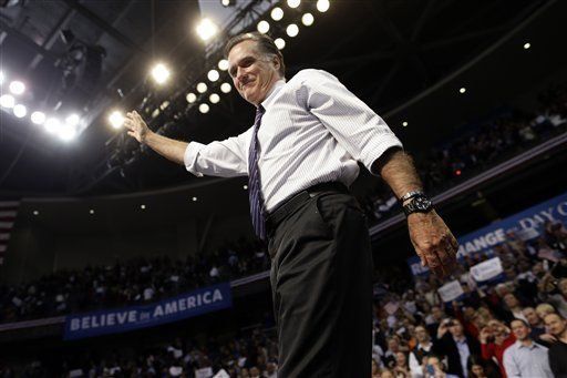 Romney regresa a Nueva Hampshire a su último mitin