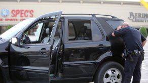 Atacante en Houston tenía dos armas y más de 2.500 cartuchos