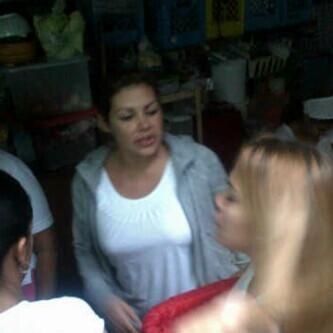 La Chechi es recibida por reclusas del Centro Femenino