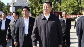 Líder chino reaparece en público