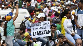 Liberan a dos diputados opositores detenidos durante protesta en Venezuela