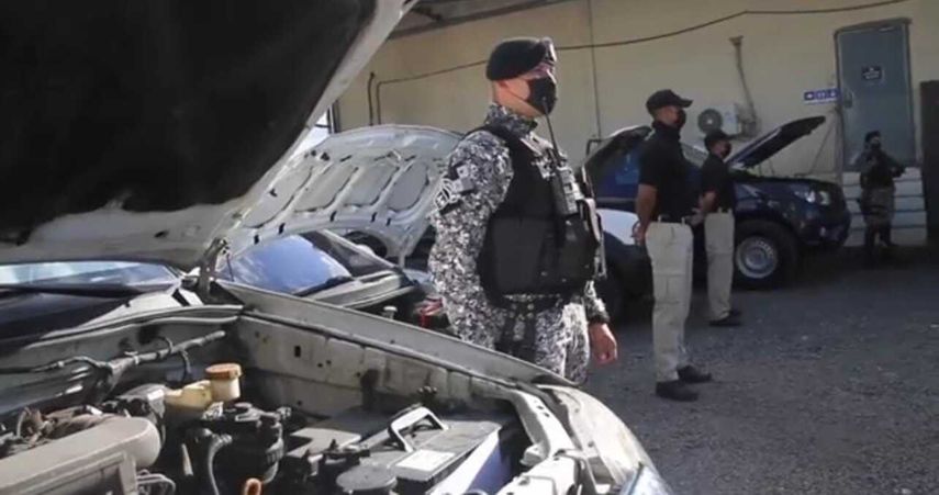 La Policía exhorta a los conductores a tomar precauciones para evitar ser víctimas de los delitos.