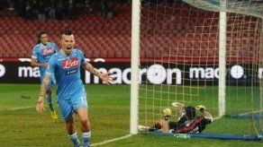 Nápoles da alcance al Juventus en la cima de la tabla