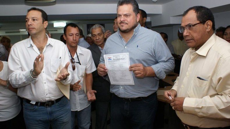 Cuarenta y tres personas se postularon para cargos del CEN del PRD