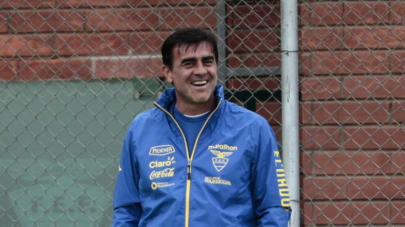 DT de Ecuador se lesiona el tendón de Aquiles jugando al fútbol
