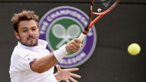 El suizo Wawrinka barre a Verdasco en Wimbledon