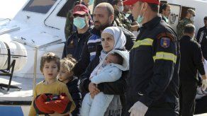 Rescatada la embarcación con cerca de 700 inmigrantes en Grecia