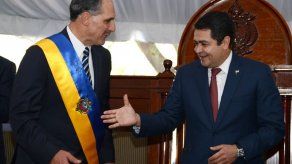 Un derechista asume el poder en Honduras