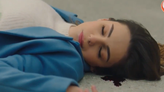 CORAZONES HERIDOS | Ayse es atropellada por la hija de Feraye