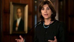 Canciller colombiana no cree vuelta Uribe a escaparate político varíe proceso