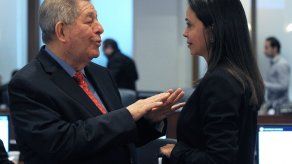 Cabello dice que Machado perdió su condición de diputada por representar a Panamá