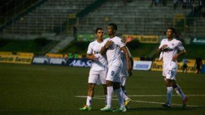 Comunicaciones empata con gol de Rolando Blackburn