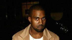 Kanye West siembra el caos al exigir redecoración de camerino
