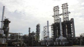 Grupo armado irrumpe en instalaciones de venezolana PDVSA y comete sabotaje