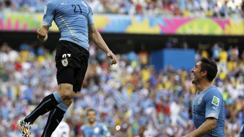 Costa Rica da una gran sorpresa y gana 3-1 a Uruguay en el Mundial