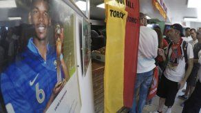 Clubes de base cruzan los dedos por fichajes tras el Mundial