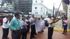 Docentes marchan a la Presidencia