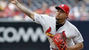 Carlos Martínez reparte 10 ponches; Cardenales ganan