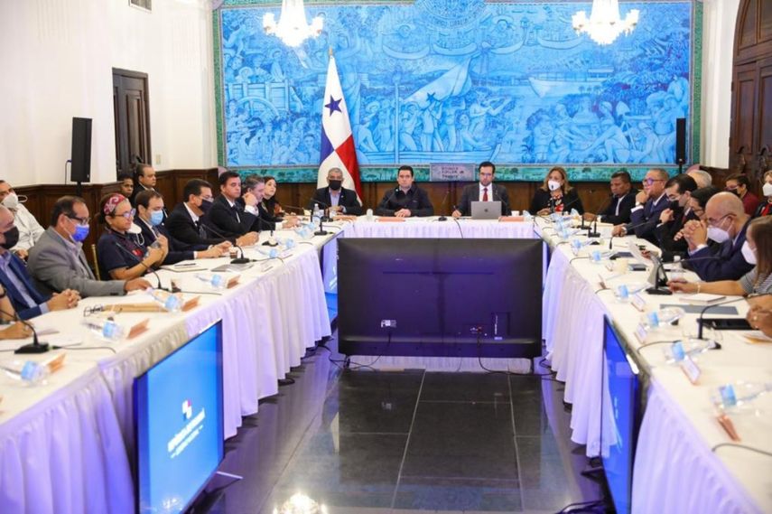 Mesa técnica de medicamentos.