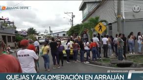Padres de familia se quejan por largas filas para cobrar el PASE-U en Arraiján Padres de familia se quejan por largas filas para cobrar el PASE-U en Arraiján