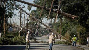 Ventarrones en California dejan a 26