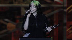 Billie Eilish reconoce sentirse avergonzada por su pasado