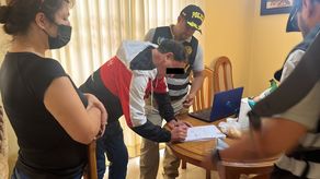 La cartera detalló que entre los capturados figuran tres generales de armas de la Policía en actividad.