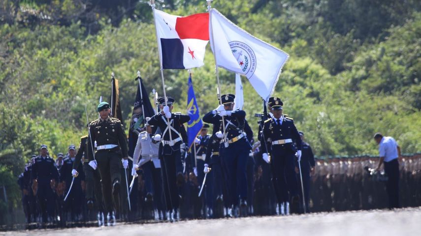 Los&nbsp;nuevos Agentes de la Fuerza Pública juran ante Dios y la Patria