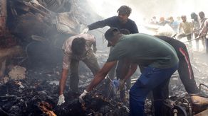 Avión de Air India se estrella con 242 personas