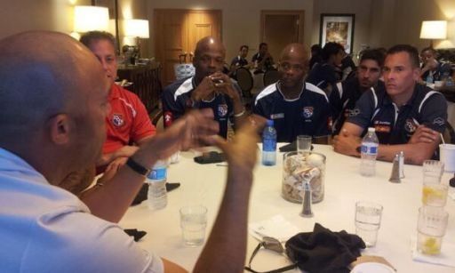 Mariano Rivera  visita a la selección nacional y los motiva