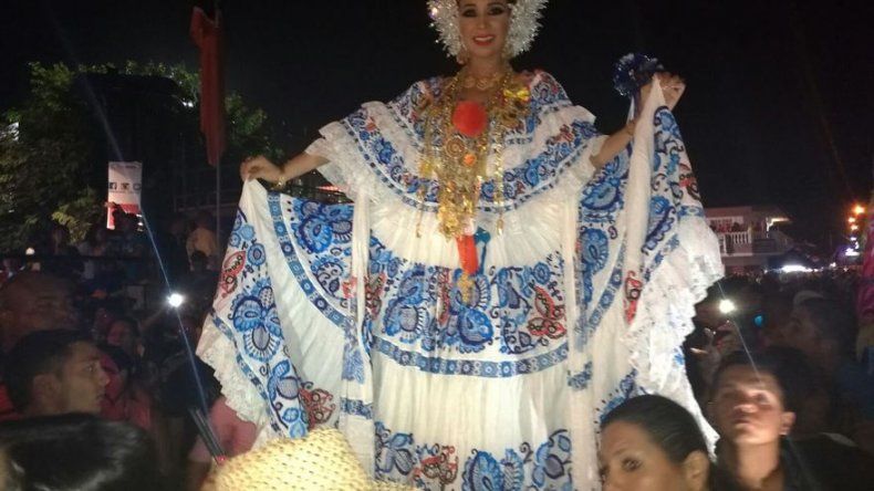 Topón de tres reinas en el Parque Porras