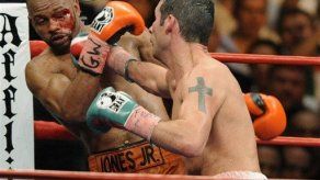 Calzaghe domina a Jones en veredicto unánime