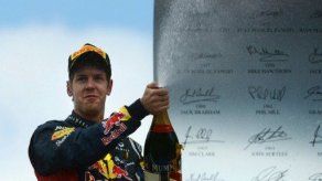 Red Bull critica la sanción de la FIA contra Sebastian Vettel