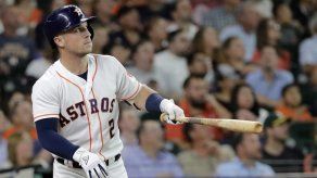 Astros ganan a Atléticos con una extraña jugada en el 11mo