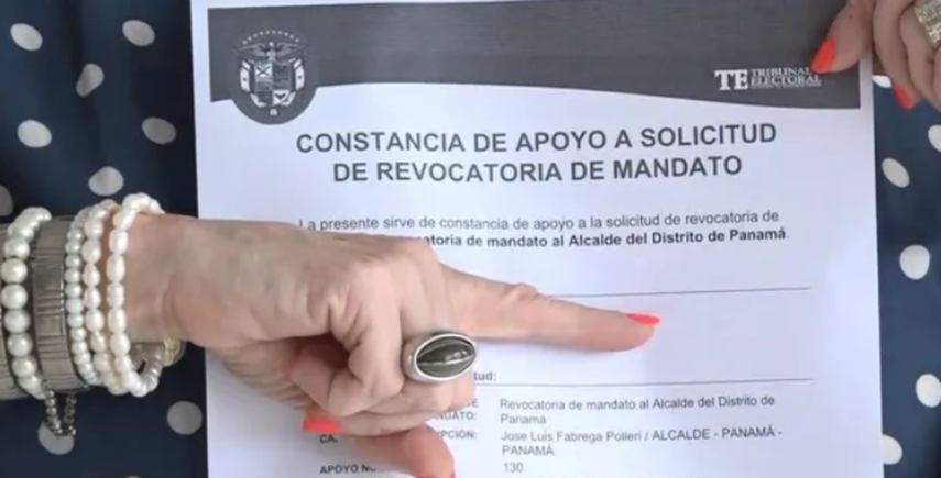 La recolección de firmas para la revocataria de mandato inició el 20 de abril.