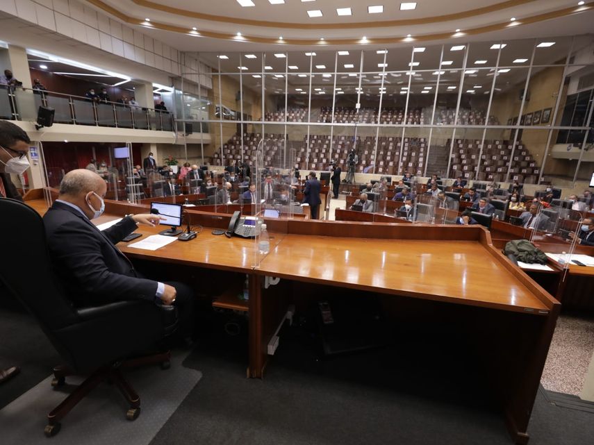 Vistas de la discusión en tercer debate del proyecto sobre reformas electorales.