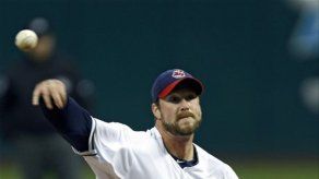 Los Yanquis contratan a Derek Lowe para el bullpen