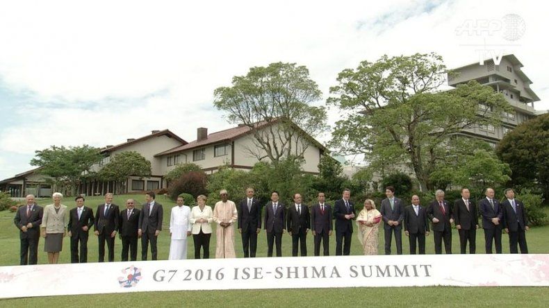 El G7 apoya medidas económicas, Abe proclama éxito de cumbre