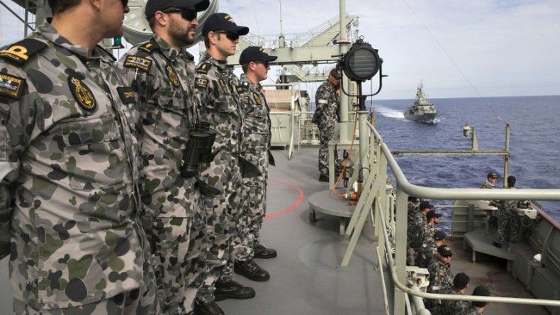 Segundo barco se une a búsqueda de avión malasio