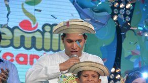 Angel venció en Semilla de Cantores y se ganó una casa