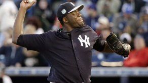 Yanquis adquieren al colombiano Ernesto Frieri