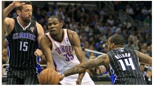 Durant logra 38 puntos y Thunder derrota al Magic en la NBA