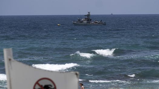 El lunes, Israel reportó haber interceptado un dron procedente de territorio libanés, y la semana pasada el líder de Hezbollah amenazó a Israel con acciones militares si una disputa marítima no se resuelve a favor del Líbano.